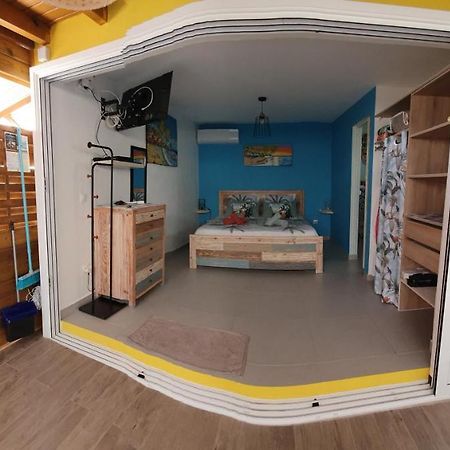 "Chez Claudia "Charmant Logement Avec Jacuzzi Privatif En Toute Intimite Sur Belle Terrasse Exterieure En Bois Et Piscine Courcelles Exterior photo