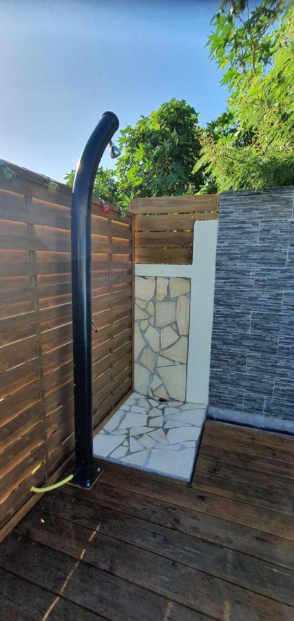 "Chez Claudia "Charmant Logement Avec Jacuzzi Privatif En Toute Intimite Sur Belle Terrasse Exterieure En Bois Et Piscine Courcelles Exterior photo