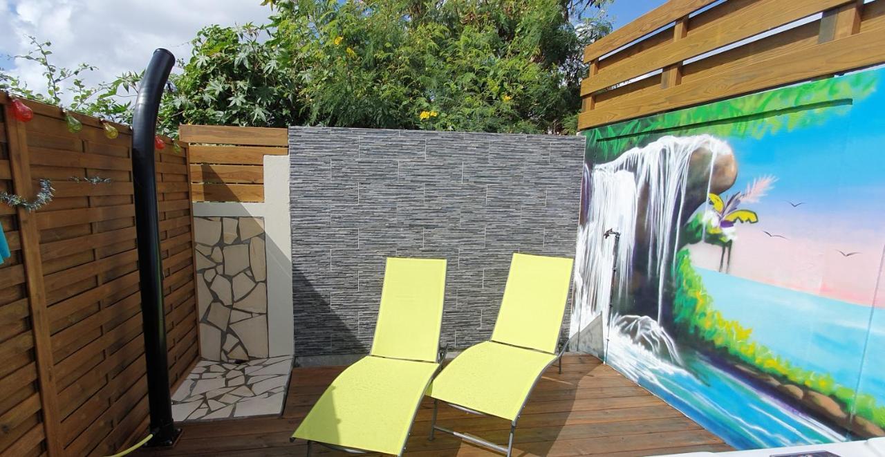 "Chez Claudia "Charmant Logement Avec Jacuzzi Privatif En Toute Intimite Sur Belle Terrasse Exterieure En Bois Et Piscine Courcelles Exterior photo