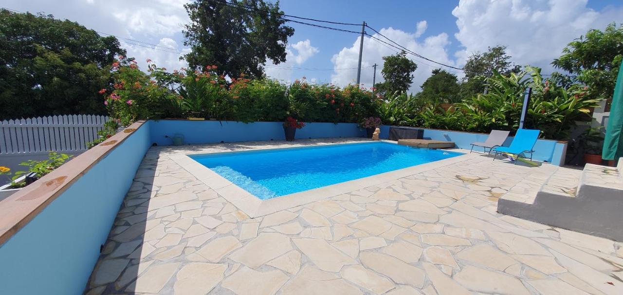 "Chez Claudia "Charmant Logement Avec Jacuzzi Privatif En Toute Intimite Sur Belle Terrasse Exterieure En Bois Et Piscine Courcelles Exterior photo