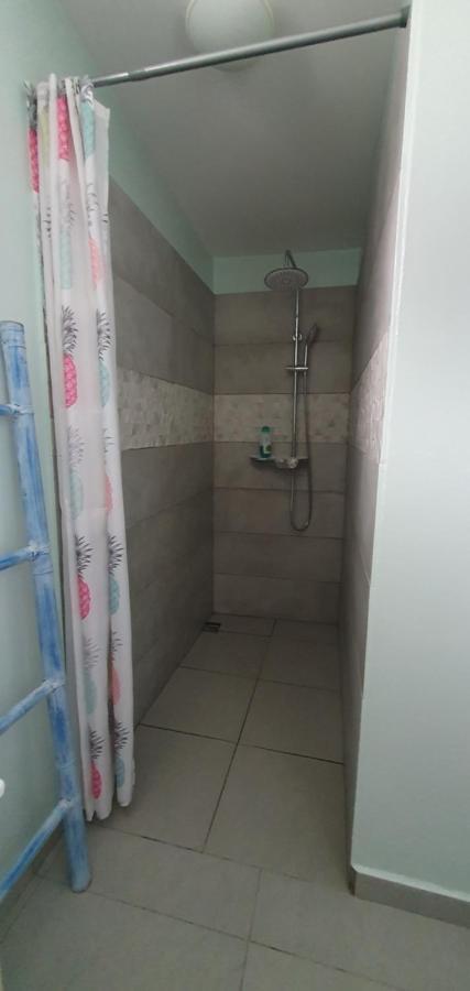 "Chez Claudia "Charmant Logement Avec Jacuzzi Privatif En Toute Intimite Sur Belle Terrasse Exterieure En Bois Et Piscine Courcelles Exterior photo