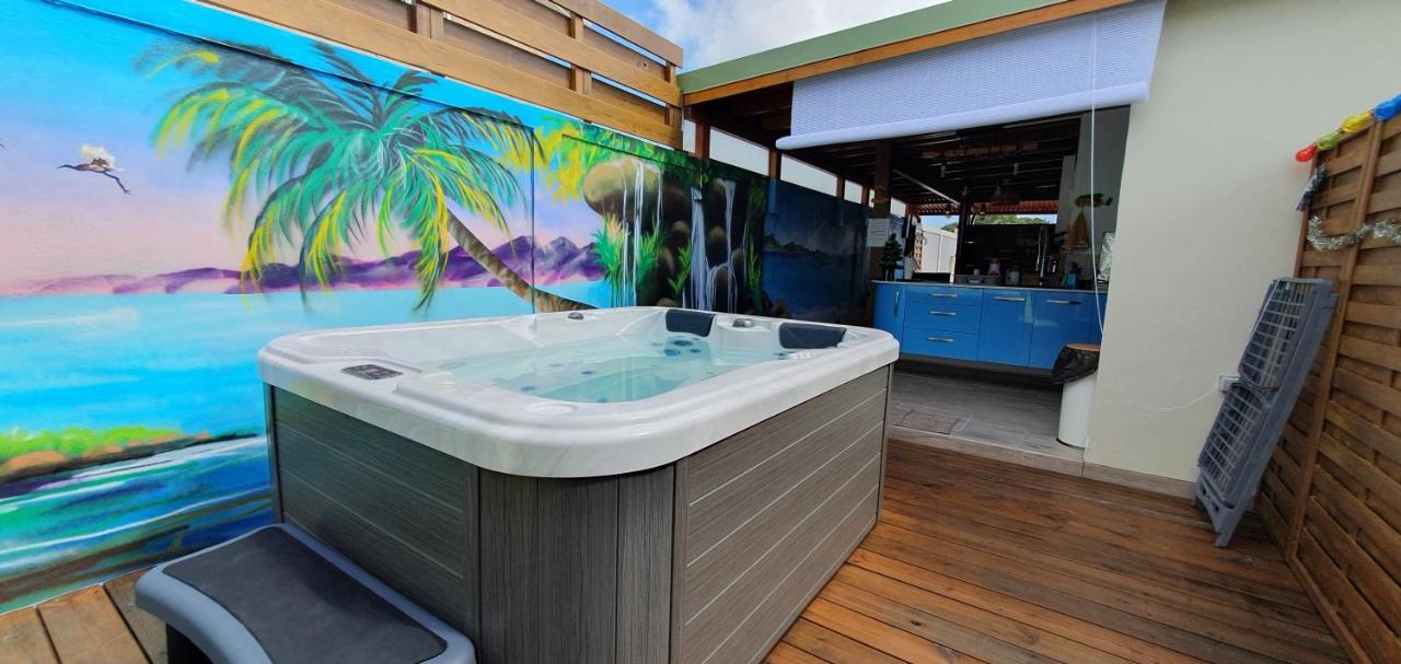 "Chez Claudia "Charmant Logement Avec Jacuzzi Privatif En Toute Intimite Sur Belle Terrasse Exterieure En Bois Et Piscine Courcelles Exterior photo
