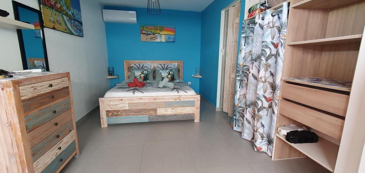 "Chez Claudia "Charmant Logement Avec Jacuzzi Privatif En Toute Intimite Sur Belle Terrasse Exterieure En Bois Et Piscine Courcelles Exterior photo
