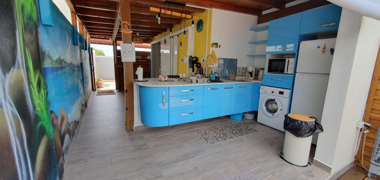 "Chez Claudia "Charmant Logement Avec Jacuzzi Privatif En Toute Intimite Sur Belle Terrasse Exterieure En Bois Et Piscine Courcelles Exterior photo